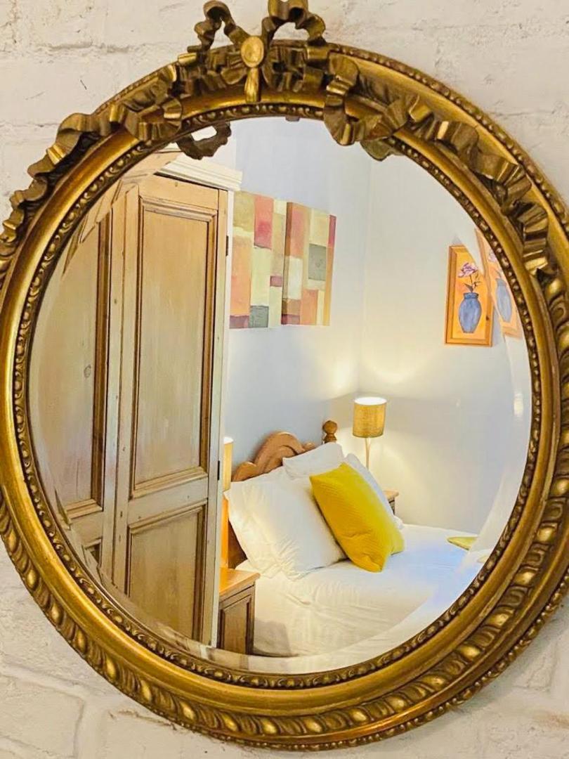 Clone Country House Aughrim Extérieur photo A convex mirror